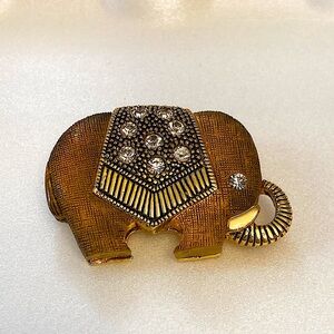 Vintage India Ceremony Elephant Rhinestones Center With Gold Truck Brooch